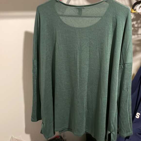 Ava and Viv 2X muted Kelly green lightweight sweater - Picture 2 of 2